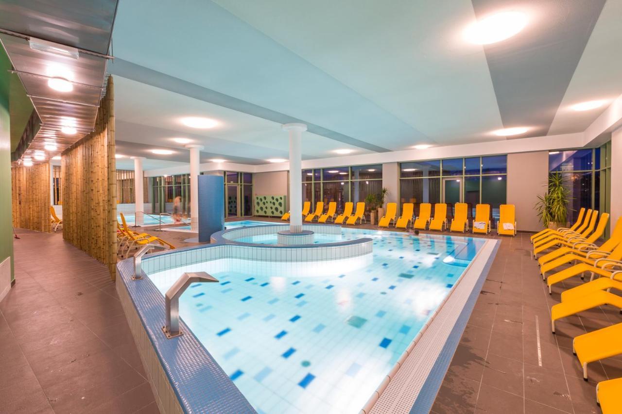 Wellness Hotel Thermal Sturovo Ngoại thất bức ảnh