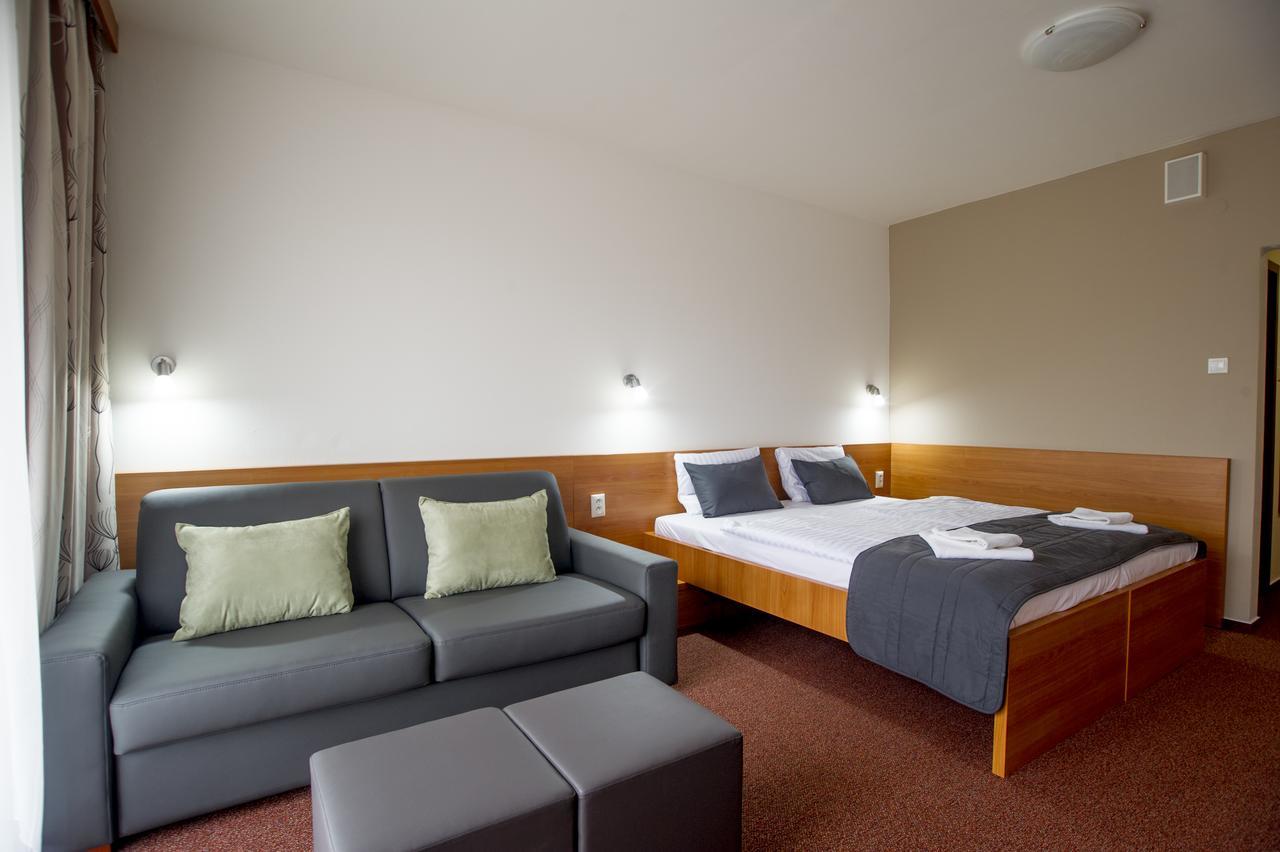 Wellness Hotel Thermal Sturovo Ngoại thất bức ảnh